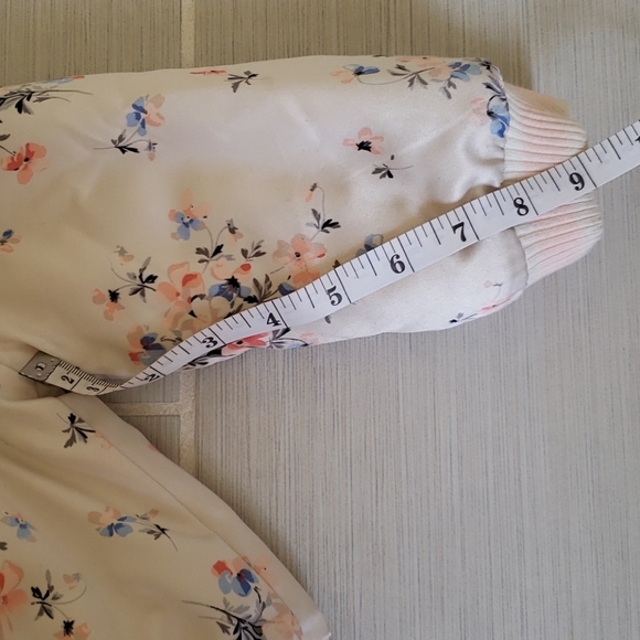 Girl's Bomber Jacket 3T - Picture 7 of 11